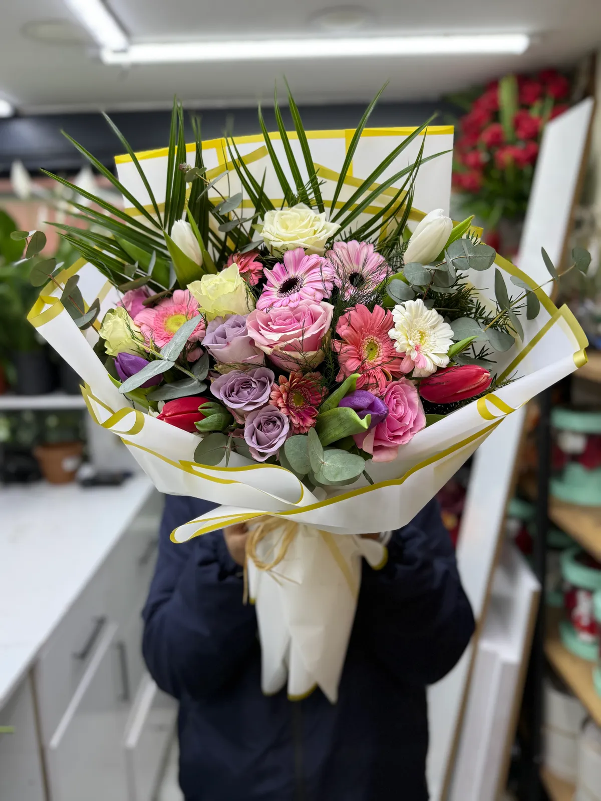 İthal Gül Ve Lale Ve Gerbera Buketi